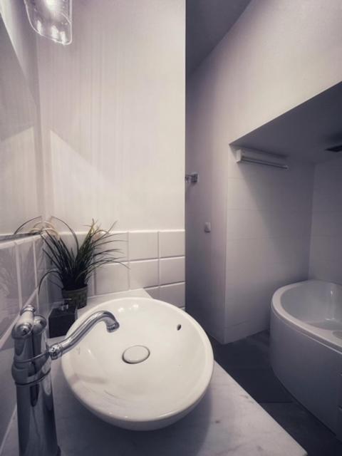 Luxury Living Kopernik Apartment Варшава Екстериор снимка